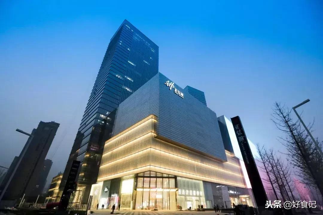 郑州商场购物中心推荐美食,郑州比较厉害的商场