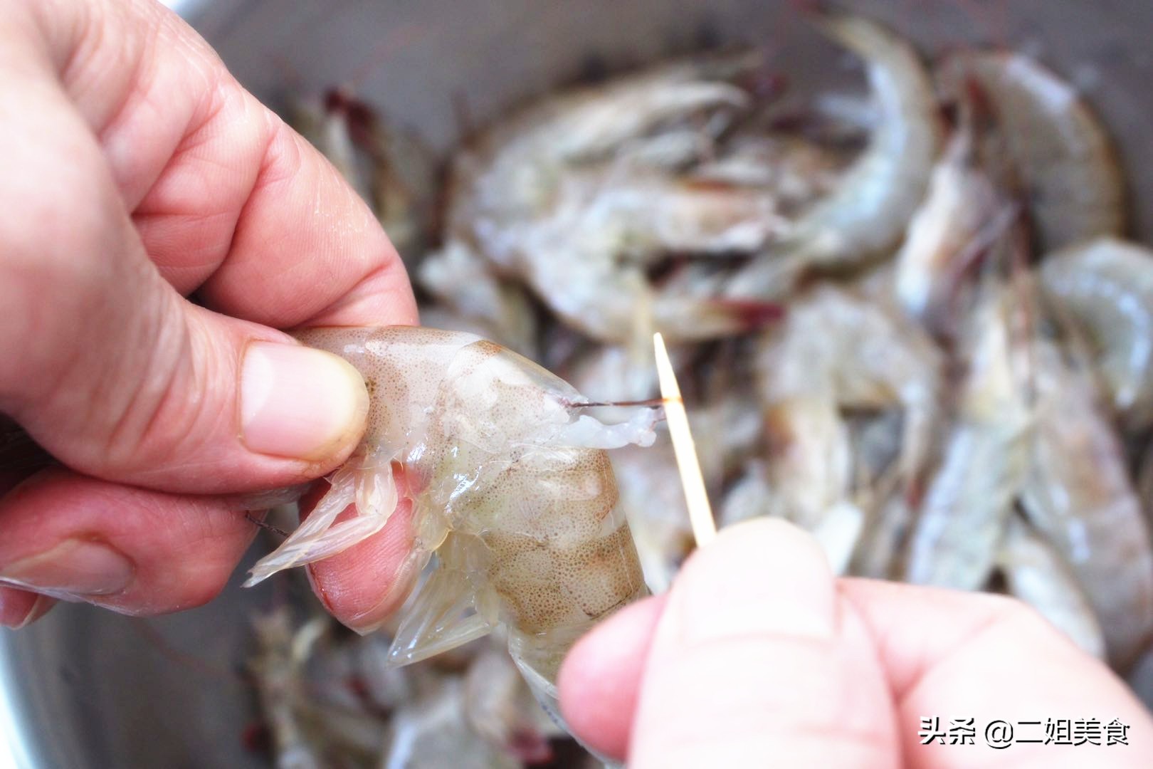 大虾处理干净最快最简单方法,大虾怎么处理又干净又快