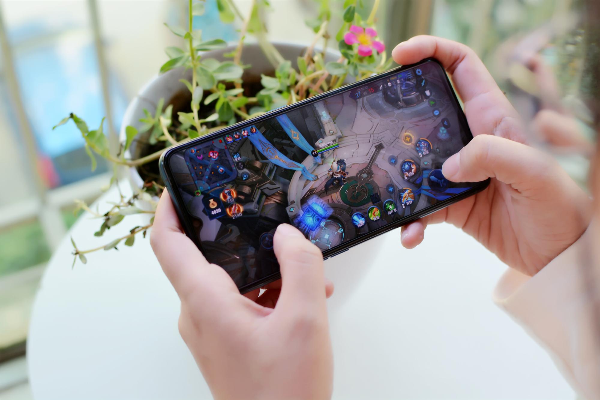 远距离可以玩的游戏,荣耀猎人游戏本的缺点