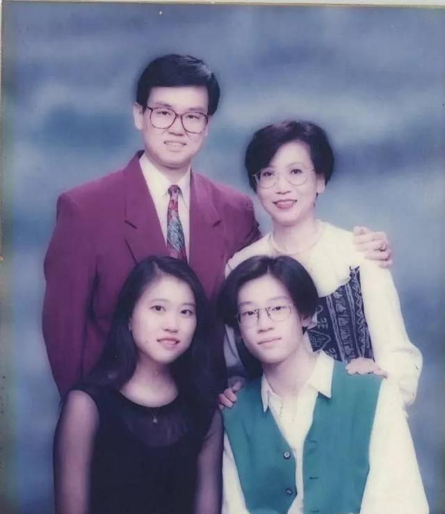 黄百鸣人生经历,黄百鸣年轻时照