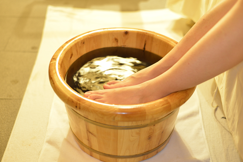 天气一冷手脚冰凉怎么改善,单手指冰凉冷天就冻手怎么办