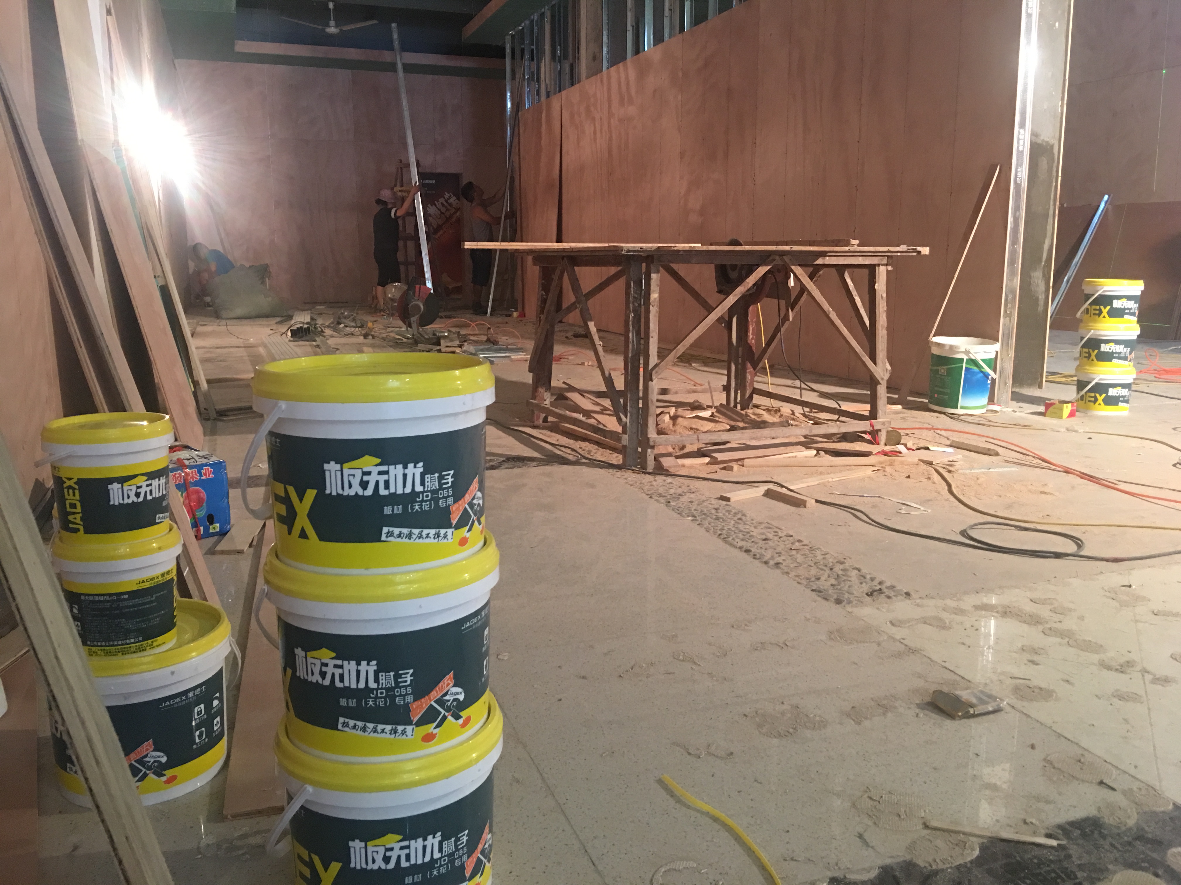 天花板刮腻子多少钱,刮腻子天花板效果图