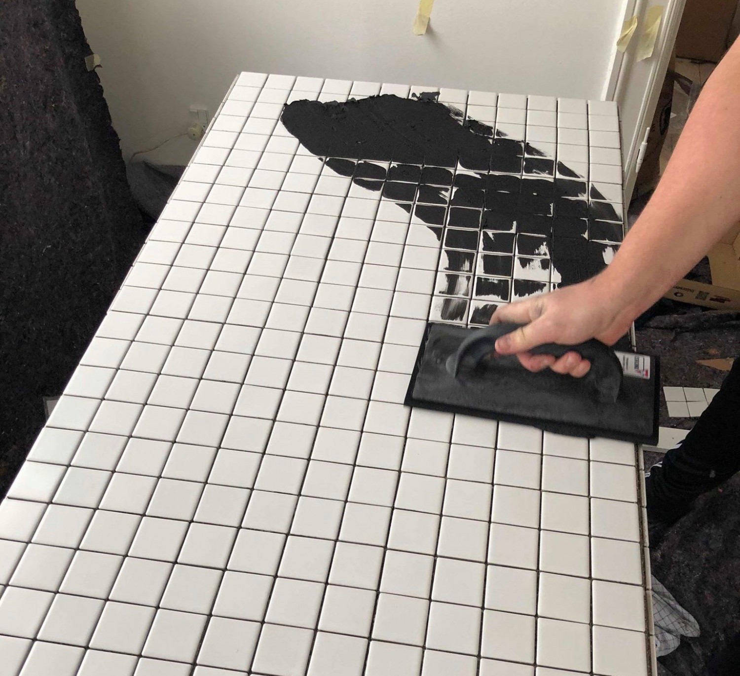 旧桌子和柜子翻新,旧桌子桌面贴瓷砖