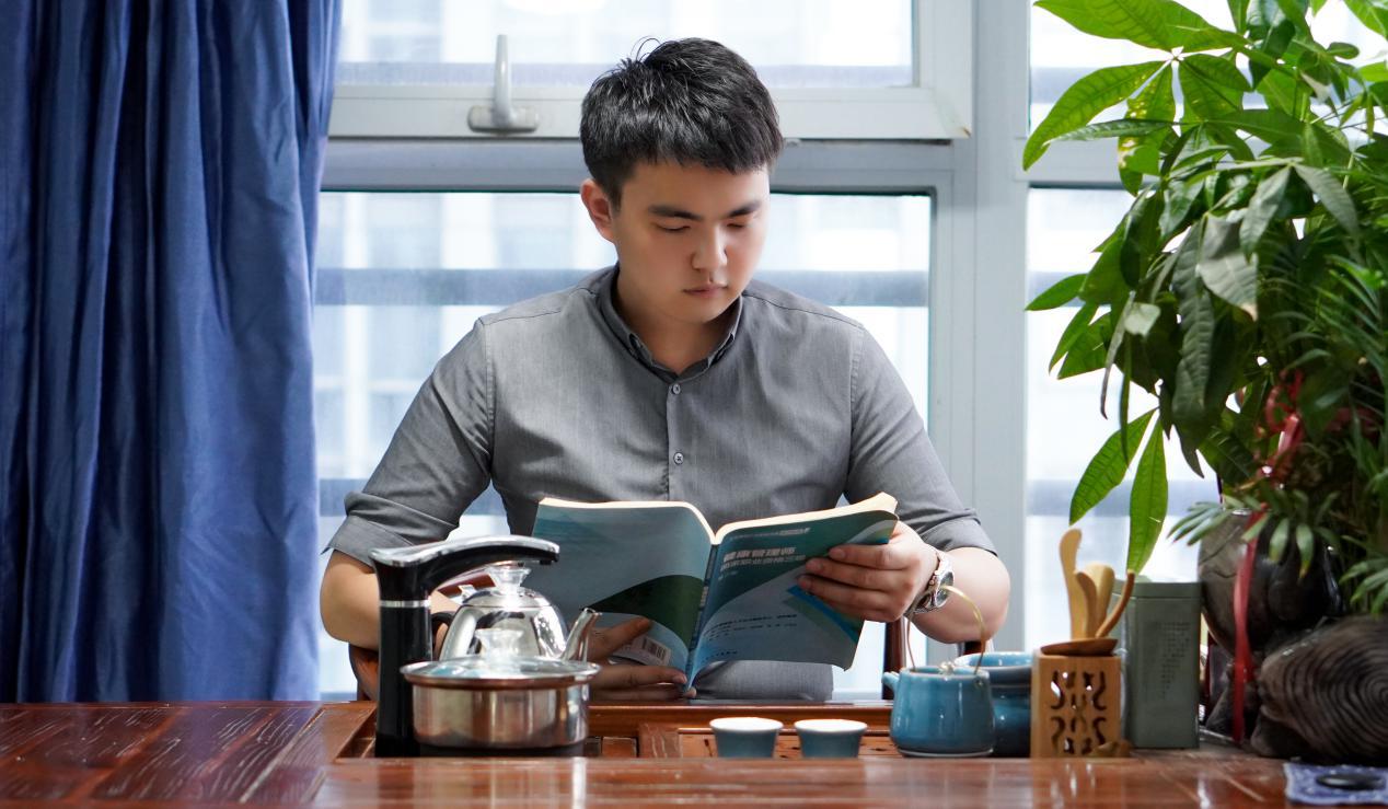 瀹囬懌鑰佸笀鐨勬姢鑲ゅ搧,瀹囬懌鎶よ偆鑰佸笀瑙嗛鍏ㄩ泦