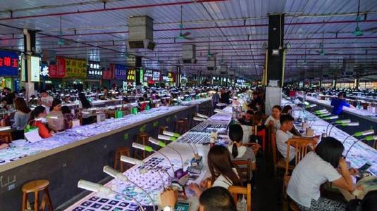 直播玉石卖货的是真的假的,玉石直播利润真有那么大吗