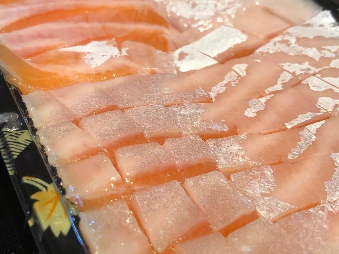 三文鱼和帝王鲶哪个好,三文鱼和帝王鲑刺身哪个好吃