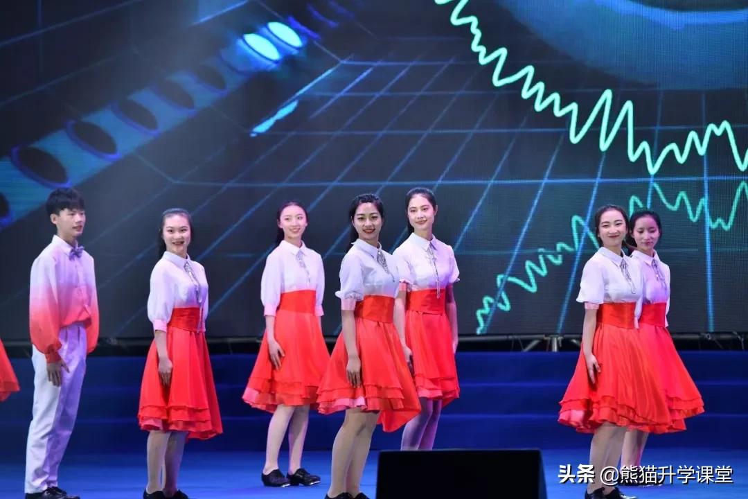 「中考招生」@高2023届新生,重庆十八中欢迎你