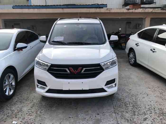 五菱宏光s5座版能拉多重货,85后帅气保安