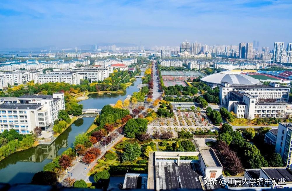 江苏占地最大的大学,占地面积超过8000亩的大学