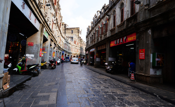 月亮湾海南环岛,月亮湾被称为中国第一滩