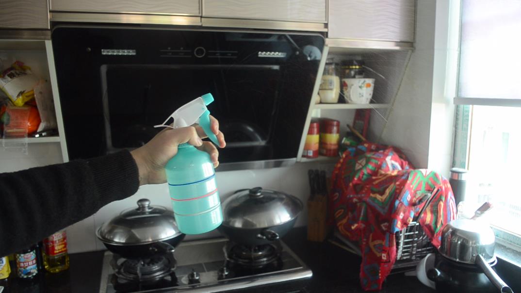 厨房装了止逆阀还是有油烟味咋办,厨房油烟味从窗户跑到卧室怎么办