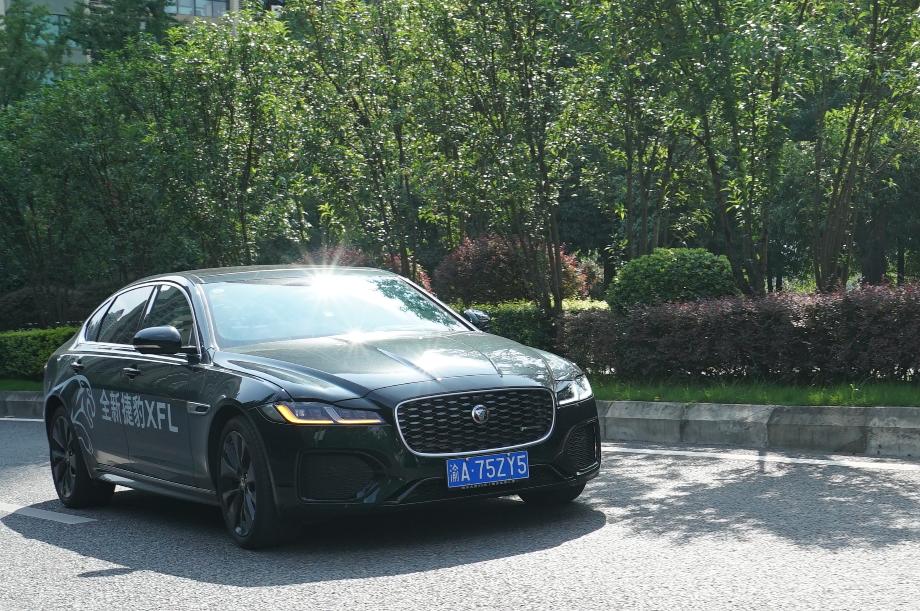 谁说捷豹不如BBA？试驾新款捷豹XFL：隔音夸张，底盘质感棒