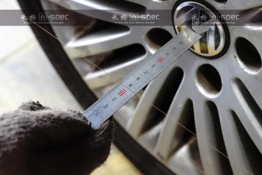 大众迈腾换完避震前后对比效果,迈腾改koni变色龙避震使用感受