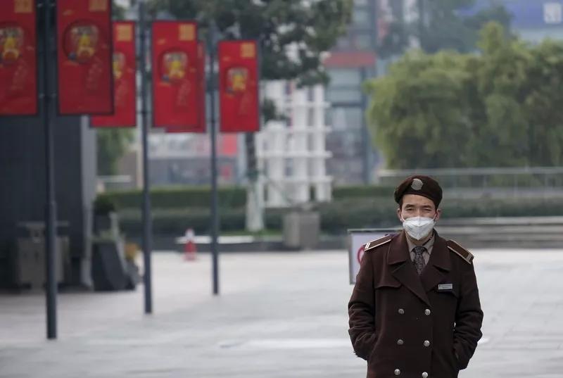 街拍20图：战“疫”中的宁波