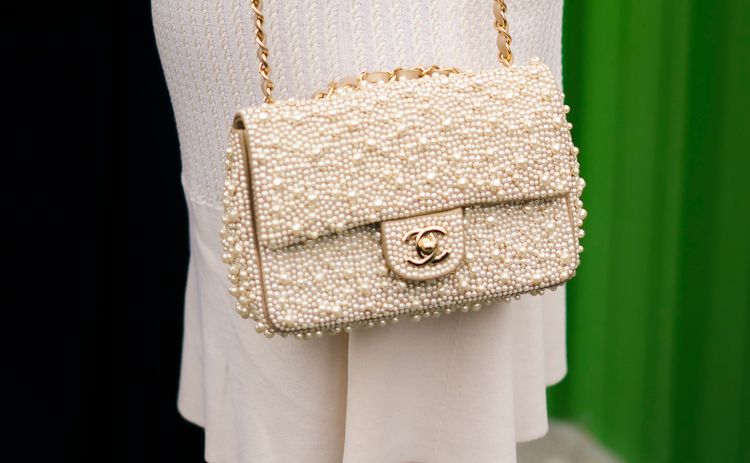 各品牌包包值得拥有的款式,小众品牌包包排行榜前十名翻盖包