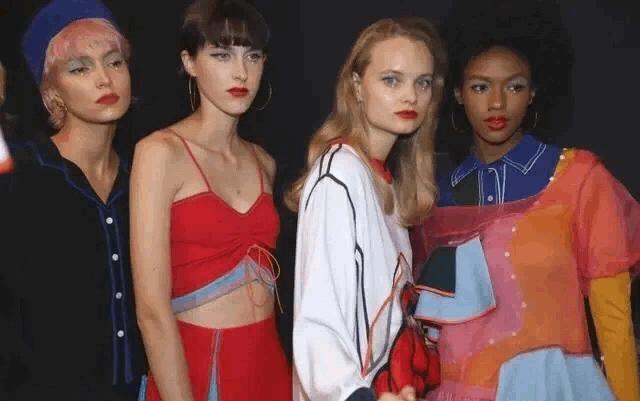 毛戈平口红跟tf口红哪个好,毛戈平黑管口红好不好