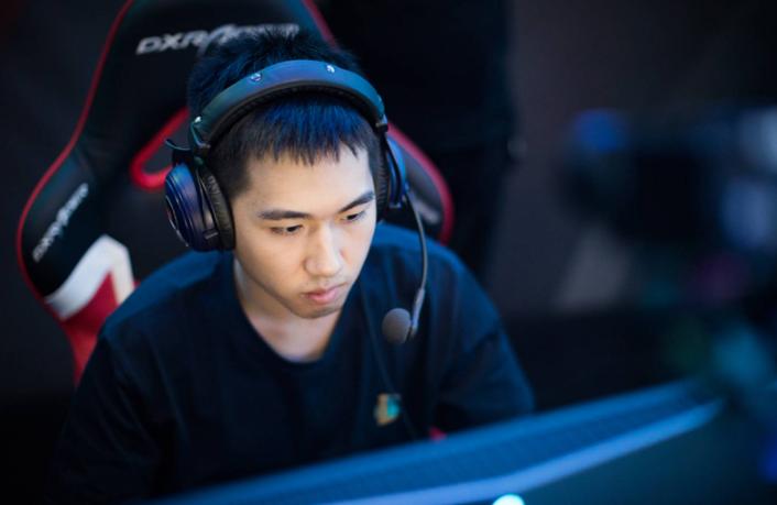 云顶之弈国服第一？还是985大学学生？主播红莲原来是一枚学霸