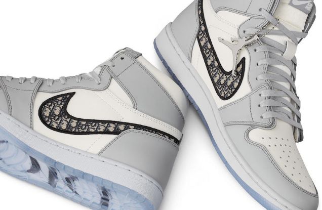 prada普拉达300元,prada旗下鞋子