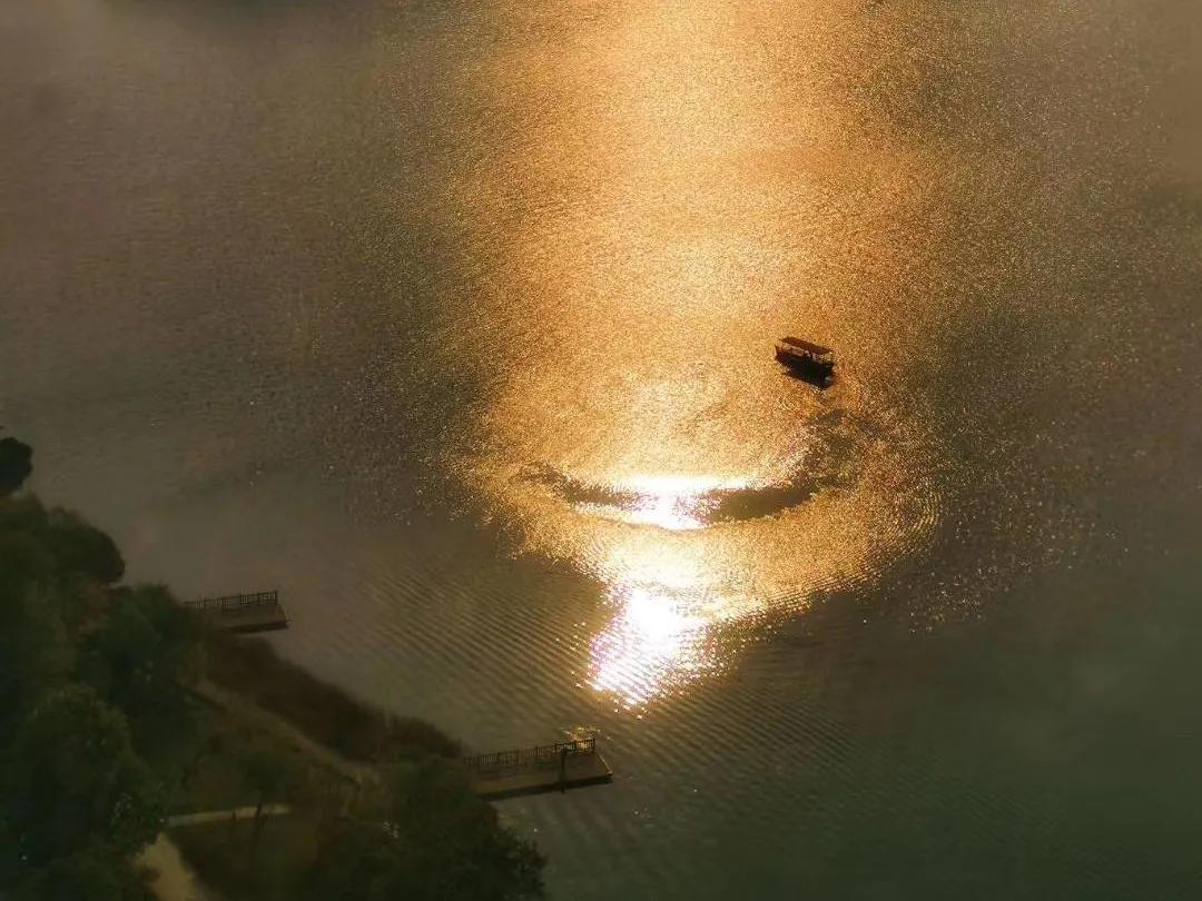 中建梅溪湖中心一线湖景房,137平房子公摊多少