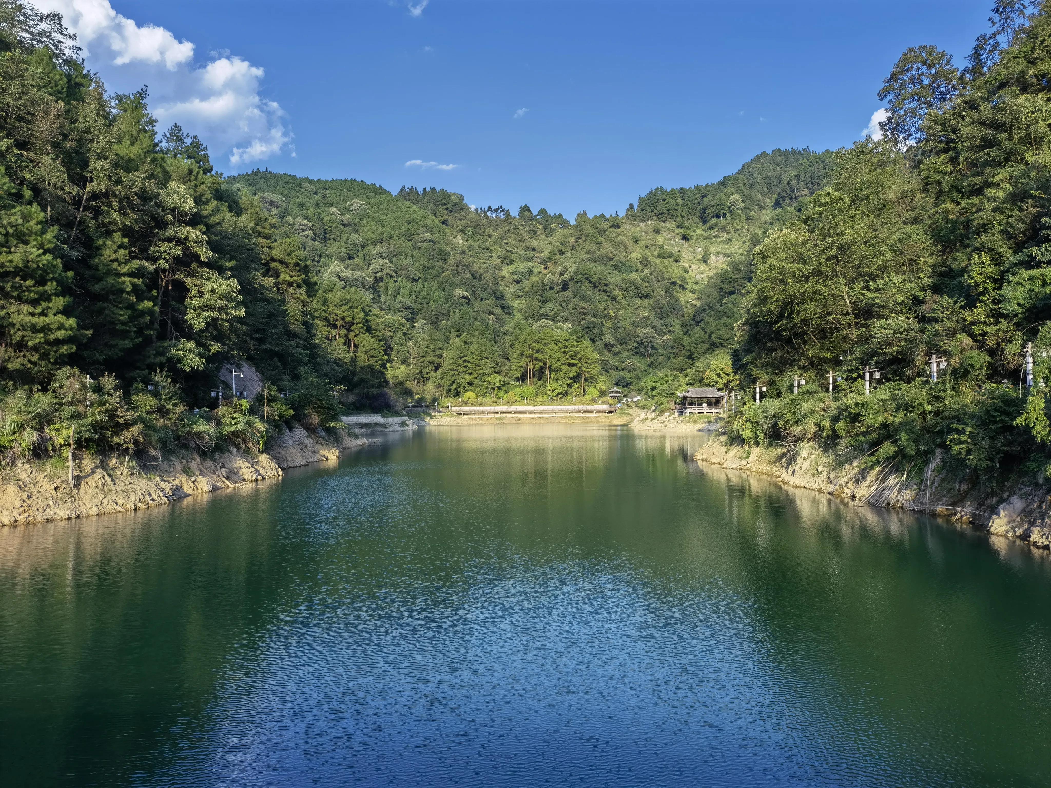 华为mate40pro属于旗舰还是高端,专家评价华为mate40pro怎么样