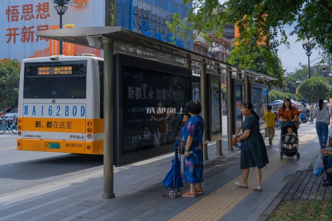 成都二圈层公交车对比,成都二圈层双流和龙泉谁更强