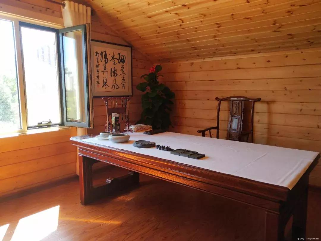 酒吧、超市、展览馆，这么Fashion的青城驿站，你还会认为这只是厕所吗？