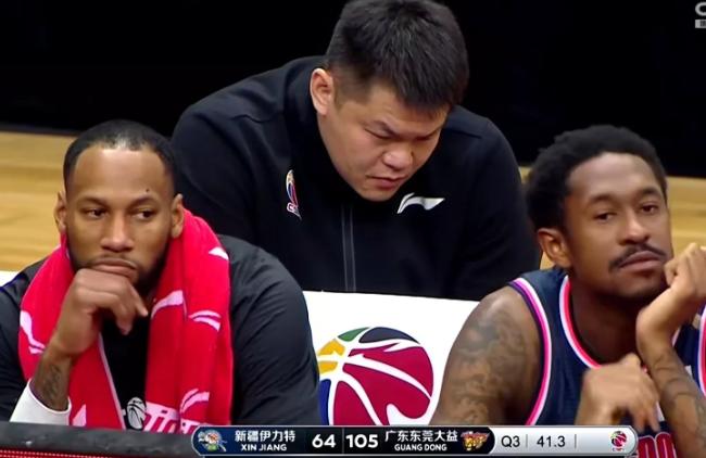 赵睿谈广东宏远续约,赵睿离场后徐杰撑起了整个广东队