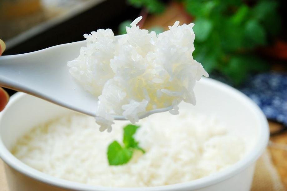 米罐里面有很多虫子,米罐里的虫子怎么去除