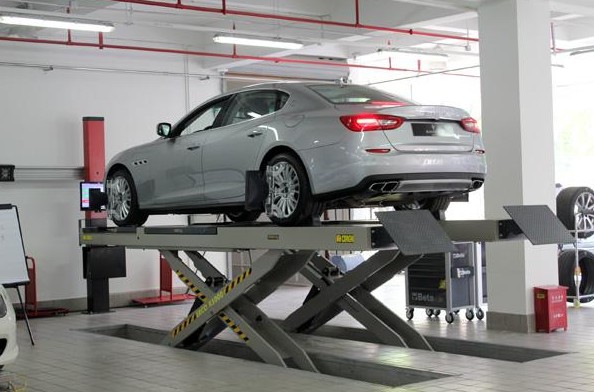 车辆跑偏的界定范围,不扶方向盘车辆跑偏