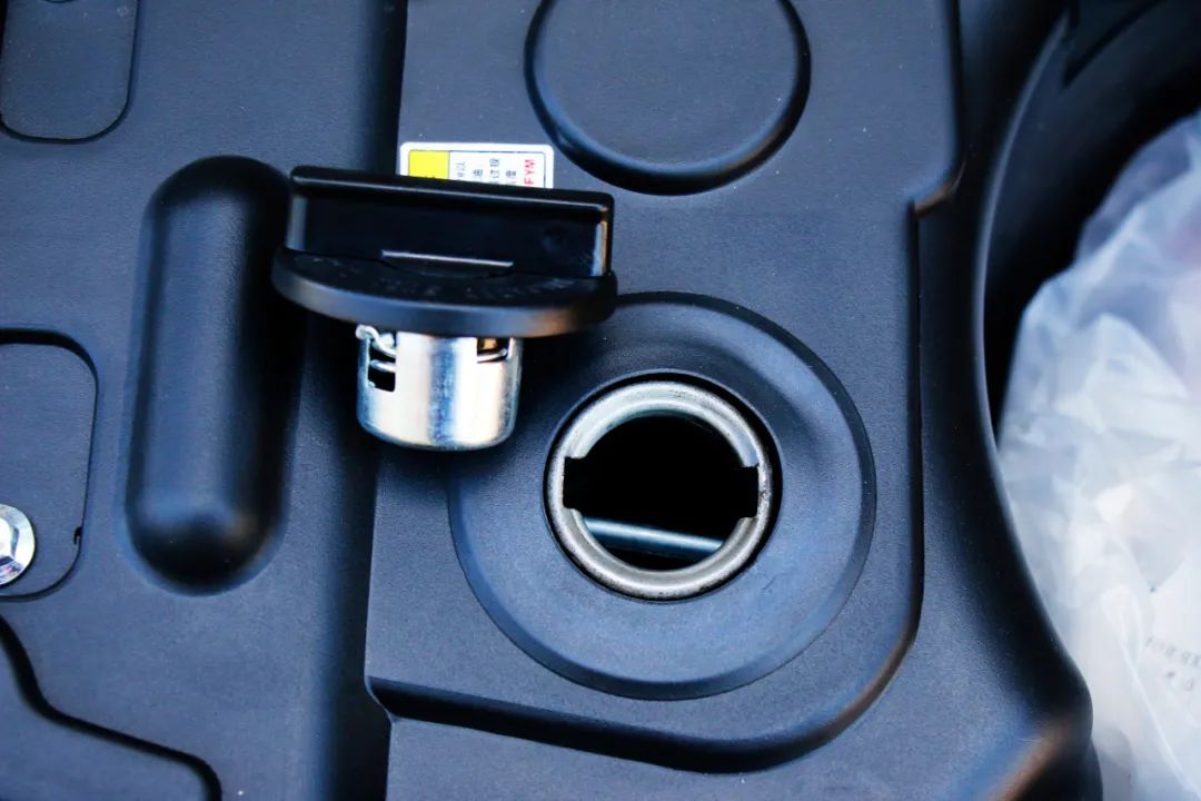 城市高颜值燃油踏板车,城市炫酷150踏板摩托车推荐