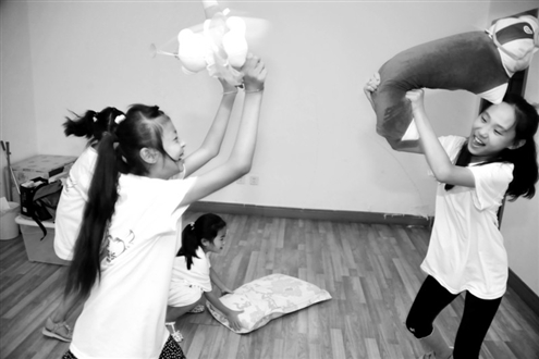 都市“变形记”？当人人网成为青春纪念册？我的朋友圈谁做主？