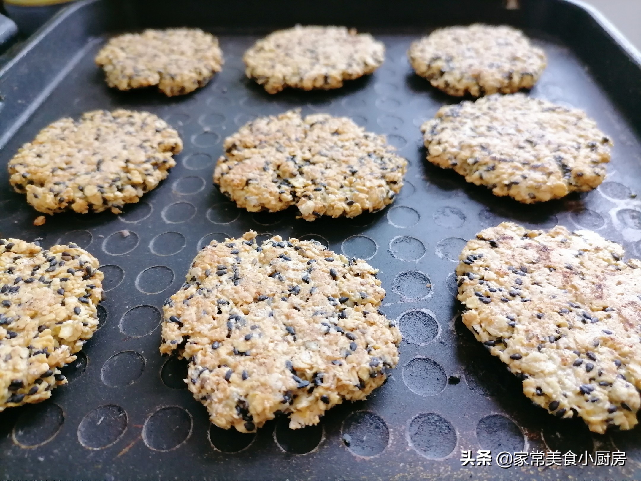 电饼铛怎么做燕麦饼干,自制减肥燕麦饼干无烤箱