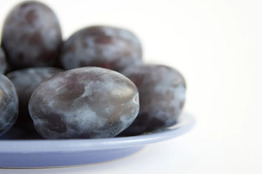 十大清肠排便水果是首选,吃什么水果可以排便清肠