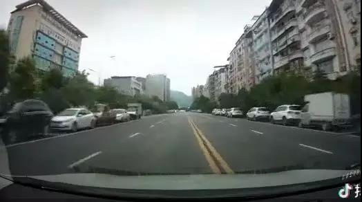 抖音举报别人违规视频怎么处罚的,男子拍抖音被举报