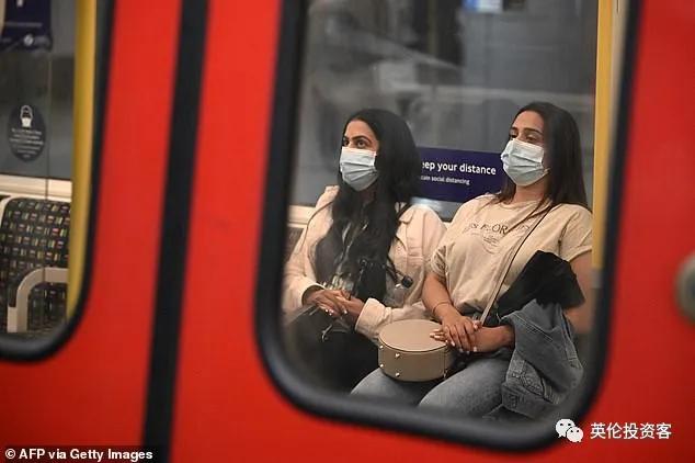 鑻辨牸鍏拌繘鐞冨悗3涓囧悕鐞冭糠鐤媯搴嗙,2018涓栫晫鏉嫳鏍煎叞鐞冭糠鐙傛