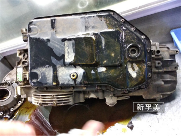 奥迪车变速箱打滑修复多少钱,奥迪a3变速箱坏了维修要多少钱