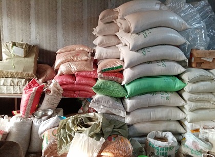 农村大爷开榨油坊,老赵家榨油坊