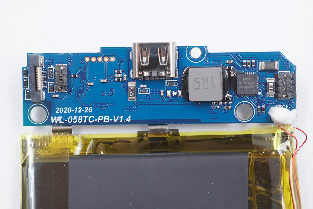 贝尔金磁吸充电宝二代拆解,贝尔金2018无线充电宝测评