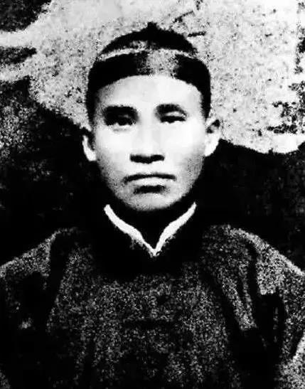 *德朱**元帅逝世43周年，致敬红军之父，致敬开国伟人！