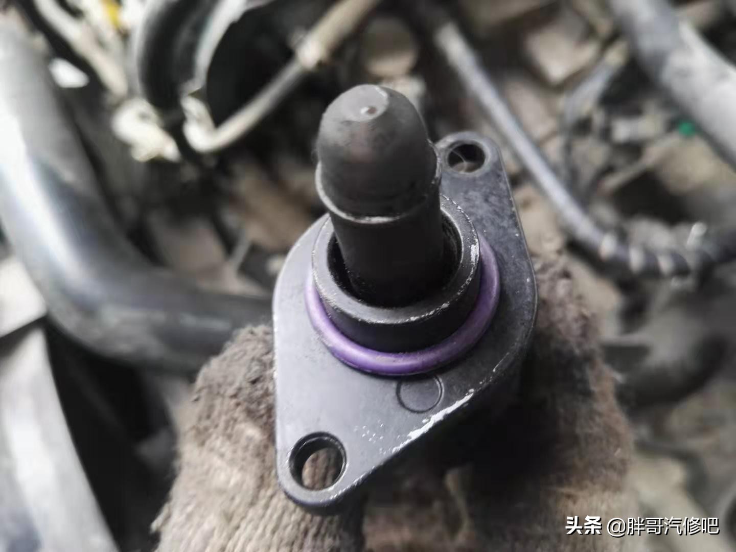 发动机曲轴通风阀在哪里,曲轴强制通风阀靠什么打开