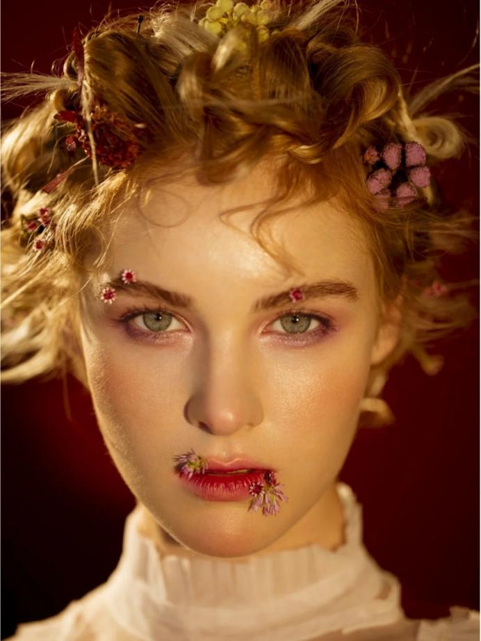 最近很火的轻奢款妆容,古典妆容适合什么风格的人