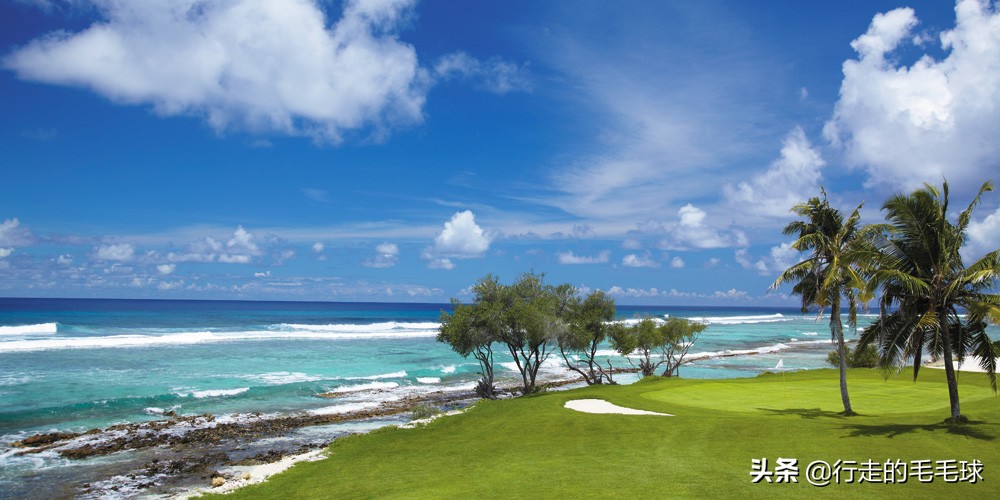 大海高尔夫球场,大海中央的球场