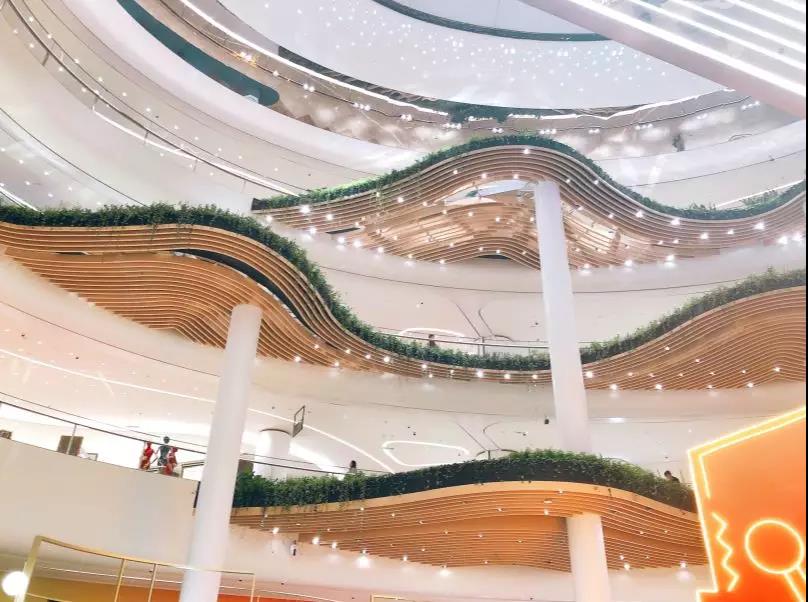 一个艺术兼商业的多维日常空间,商业与艺术结合的设计