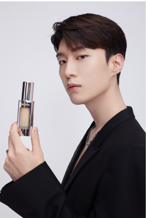 givenchy纪梵希范丞丞,givenchy代言人虞书欣