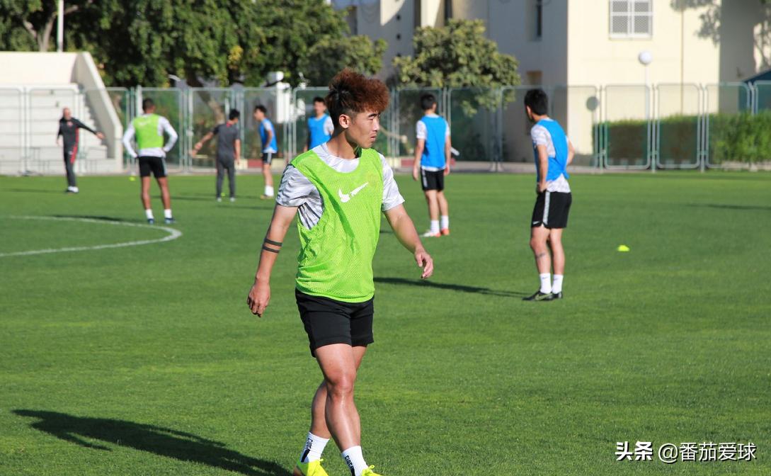 郑达伦加盟在上港视频,中超郑达伦近况