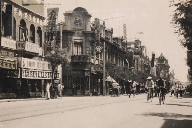 脚下踩的金街,一百多年就已经是“天花板”了