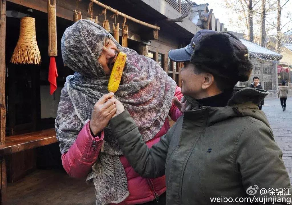 长恶人脸，竟是老婆奴！他拍风月片，被骂低俗，一幅画能卖出80万