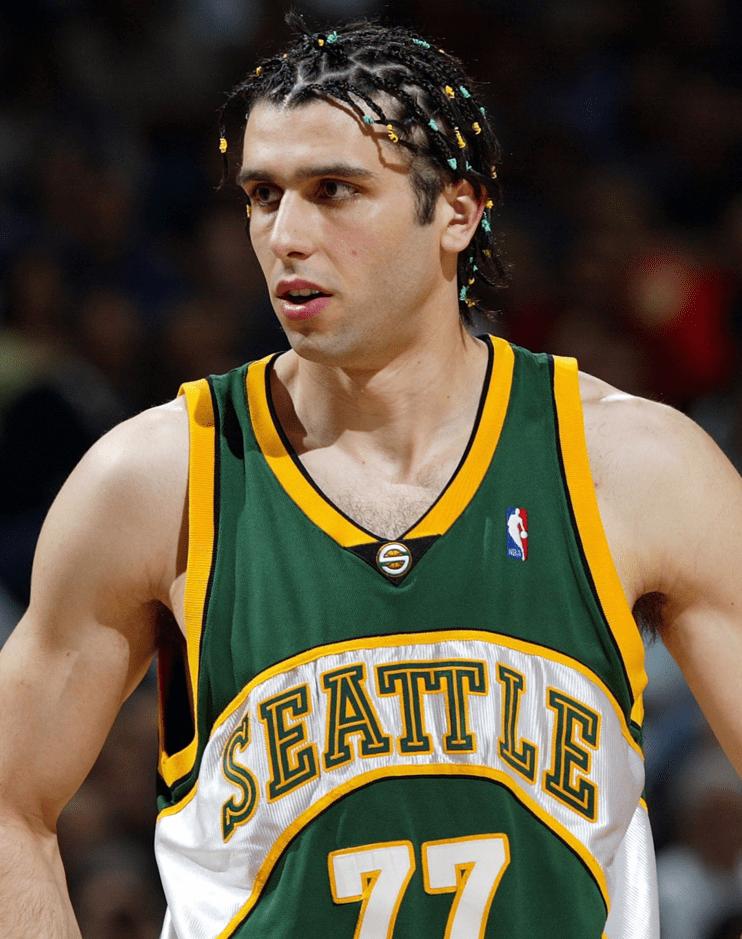 东契奇最初版本,东契奇77号是取自发音么