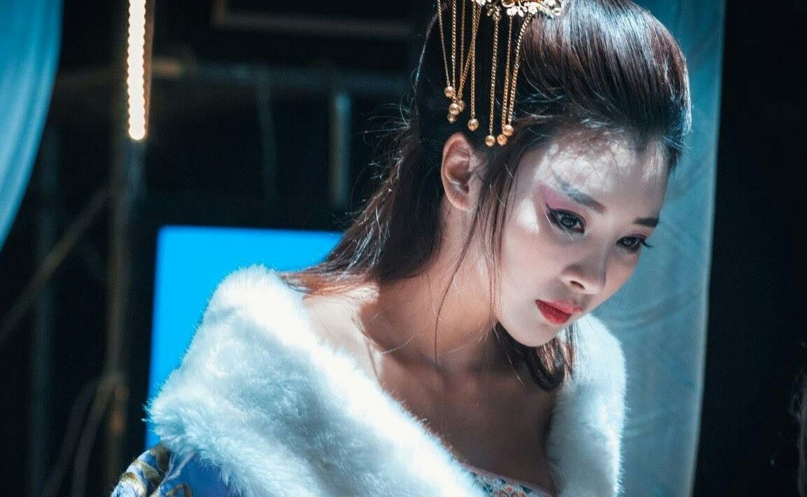 关于古代女子红颜祸水的成语,形容女人红颜祸水的成语