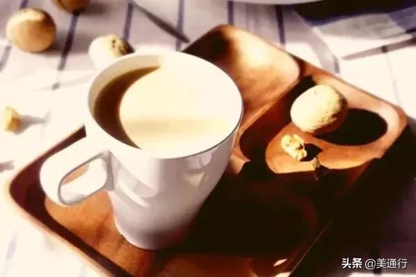 坐飞机有什么免费福利,坐飞机有哪些免费的福利